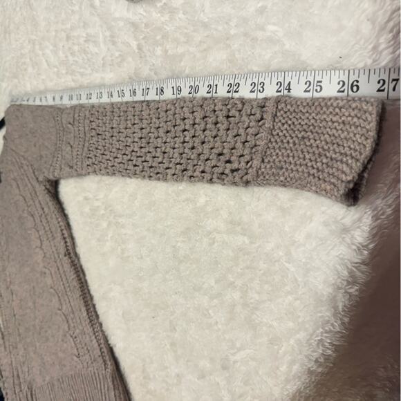 American Eagle Outfitters Women’s Cable Knit Open Knit Back Sweater Taupe Size M - Picture 6 of 8